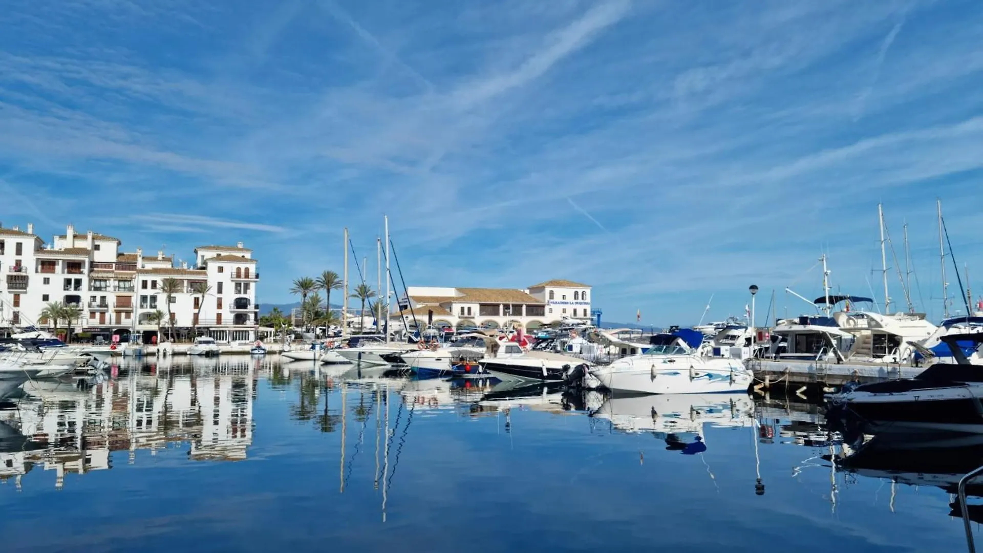Luxury 3 Bed Apartment Marina De La Duquesa, Huge Terrace Pool Views, 500 Meters To Beach Manilva 0*,  Spanien