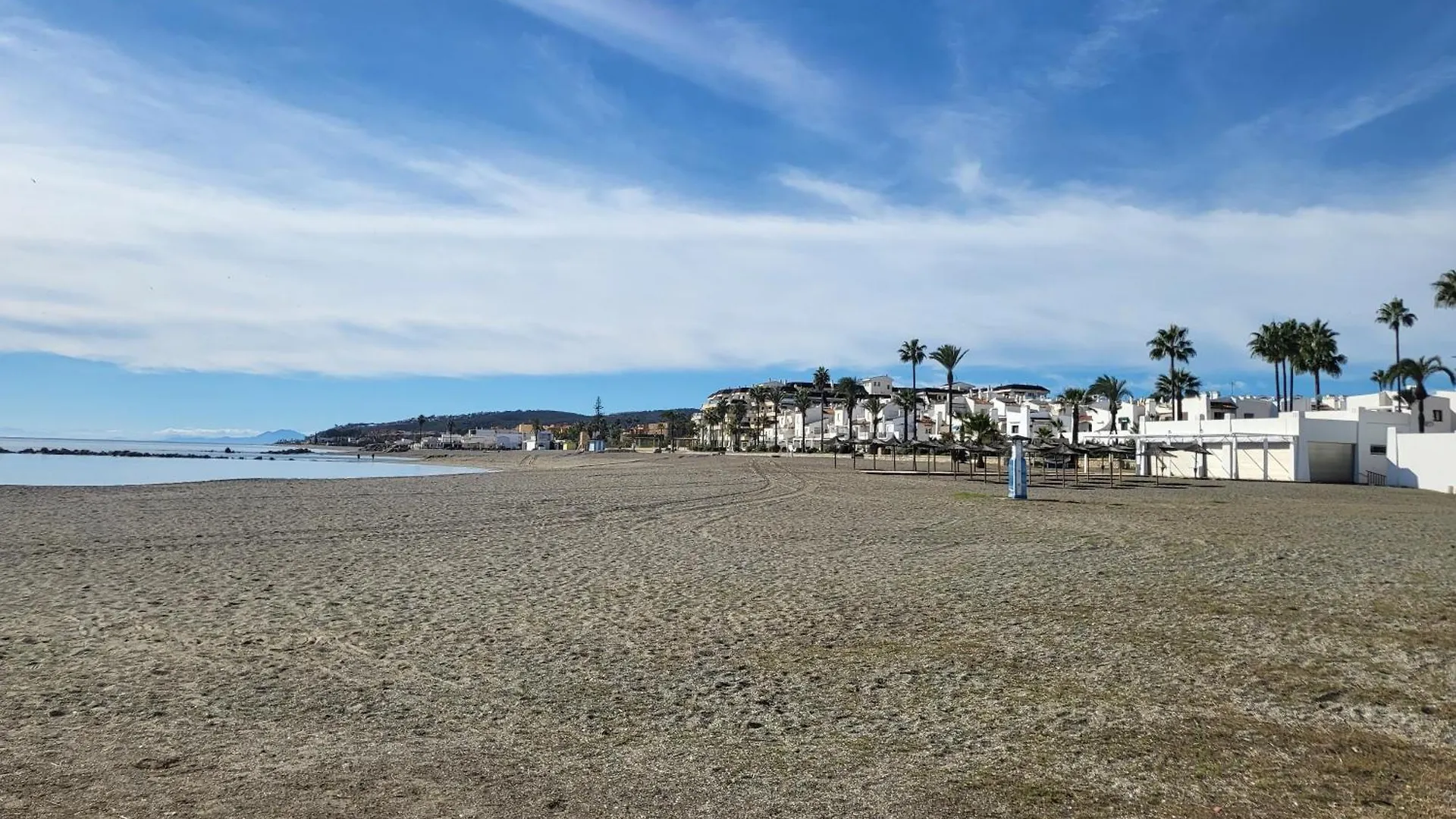 Luxury 3 Bed Apartment Marina De La Duquesa, Huge Terrace Pool Views, 500 Meters To Beach Manilva