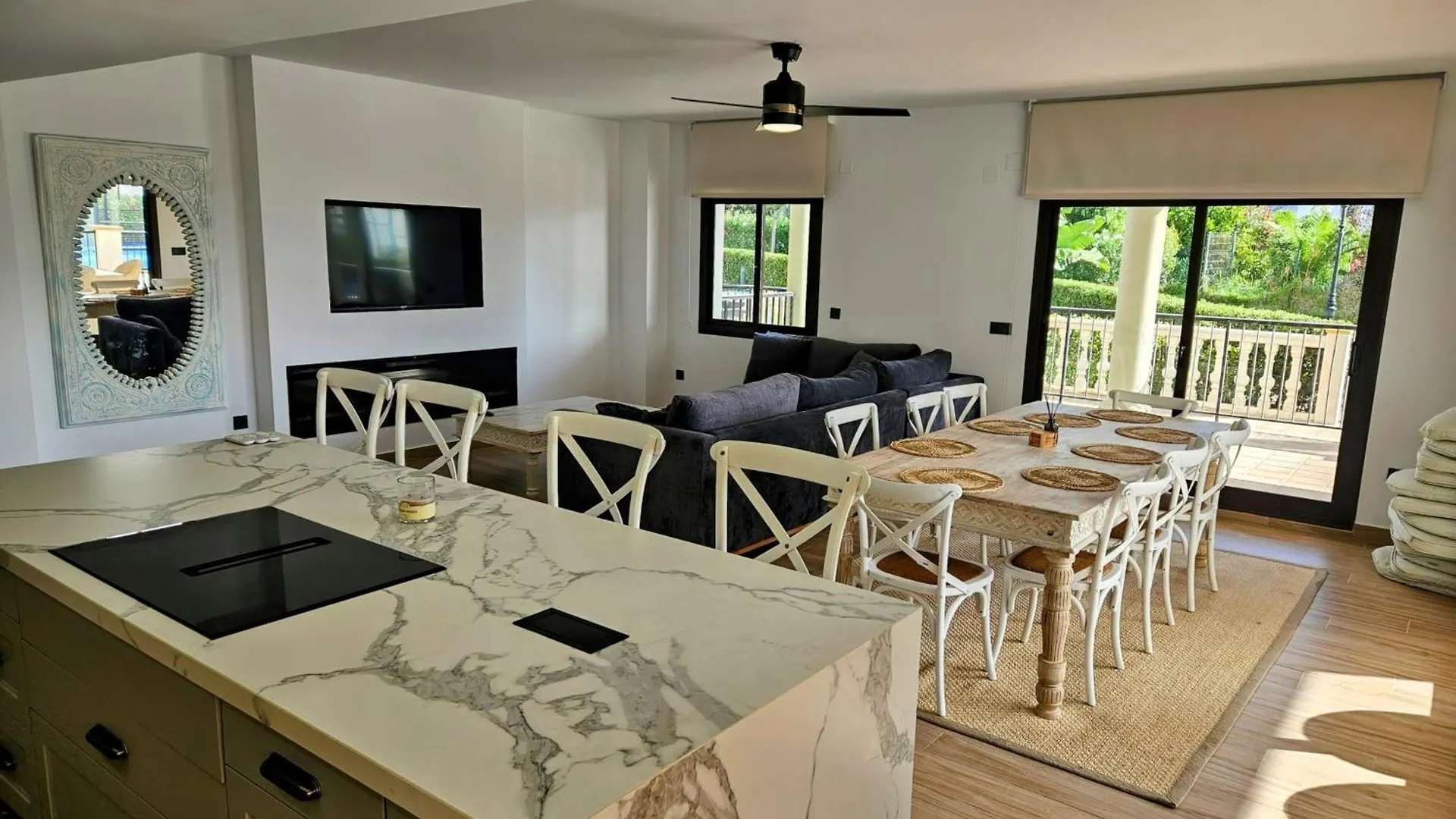 Luxury 3 Bed Apartment Marina De La Duquesa, Huge Terrace Pool Views, 500 Meters To Beach Manilva 0*,